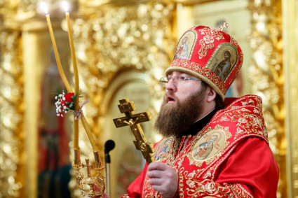 Ночное пасхальное богослужение в Свято-Троицком кафедральном соборе г. Саратова