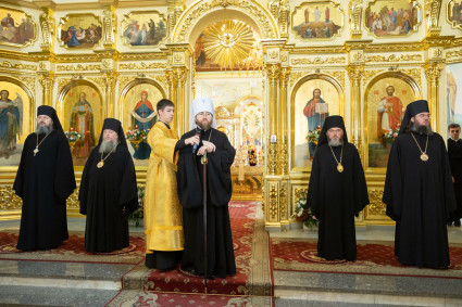 Совершено соборное архиерейское богослужение в Покровском соборе г. Саратова
