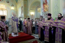 Всенощное бдение в храме в честь Покрова Пресвятой Богородицы Саратова