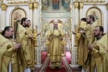 Божественная литургия в храме в честь Всех Святых, в земле Российской Просиявших г.Саратова