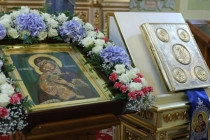 Всенощное бдение в Покровском храме Саратова