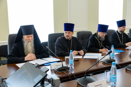 Заседание Архиерейского совета Саратовской митрополии