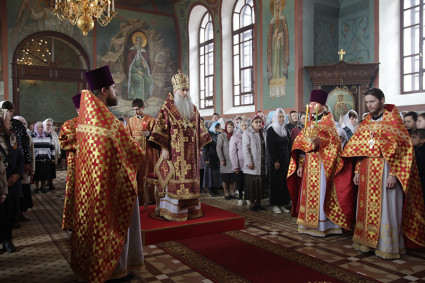 Божественная литургия в Крестовоздвиженском храме г. Хвалынска