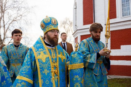 Митрополит Игнатий совершил Божественную литургию в храме Казанской иконы Божией Матери г. Петровска
