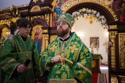 Митрополит Игнатий совершил Божественную литургию в храме преподобного Сергия Радонежского г. Саратова