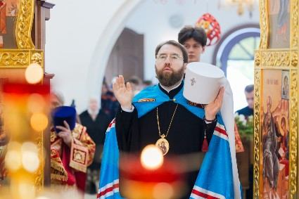 Митрополит Игнатий совершил Божественную литургию в храме святых благоверных князей страстотерпцев Бориса и Глеба г. Саратова