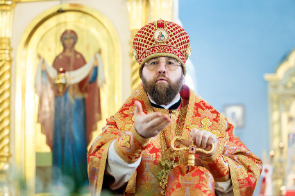 Митрополит Игнатий совершил Божественную литургию в Покровском храме г. Петровска