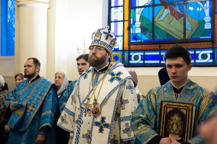 Митрополит Игнатий совершил Божественную литургию в храме в честь иконы Божией Матери «Утоли моя печали» г. Саратова
