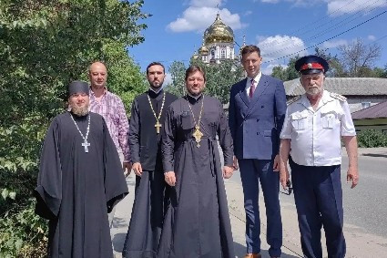 Старинный Казанский храм Петровска отметил престольный праздник