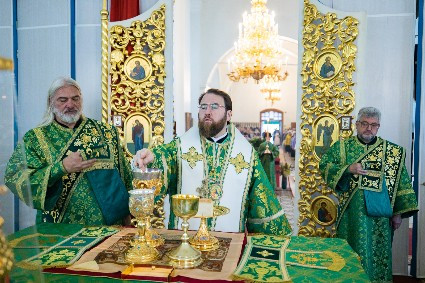 Митрополит Игнатий совершил Божественную литургию в Свято-Сергиевском женском монастыре с. Алексеевка
