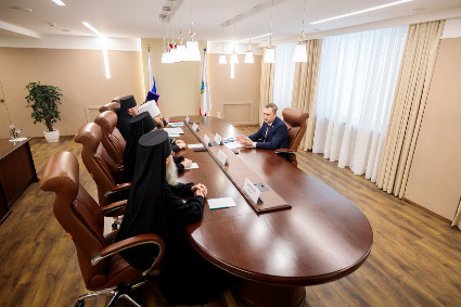 Архиереев Саратовской митрополии принял губернатор региона