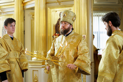 Митрополит Игнатий совершил Божественную литургию в храме святого апостола и евангелиста Иоанна Богослова при СПДС