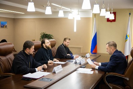 Митрополит Игнатий встретился с губернатором Саратовской области Романом Викторовичем Бусаргиным