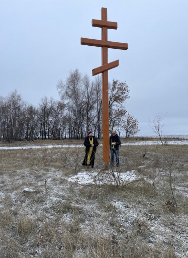Поклонный крест на въезде в Балтай