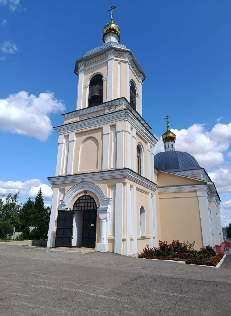 Храм святителя и чудотворца Николая р.п. Базарный Карабулак