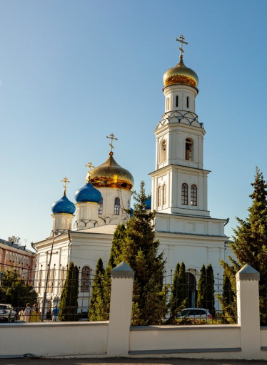 Архиерейское подворье — Свято-Духовский собор г. Саратова