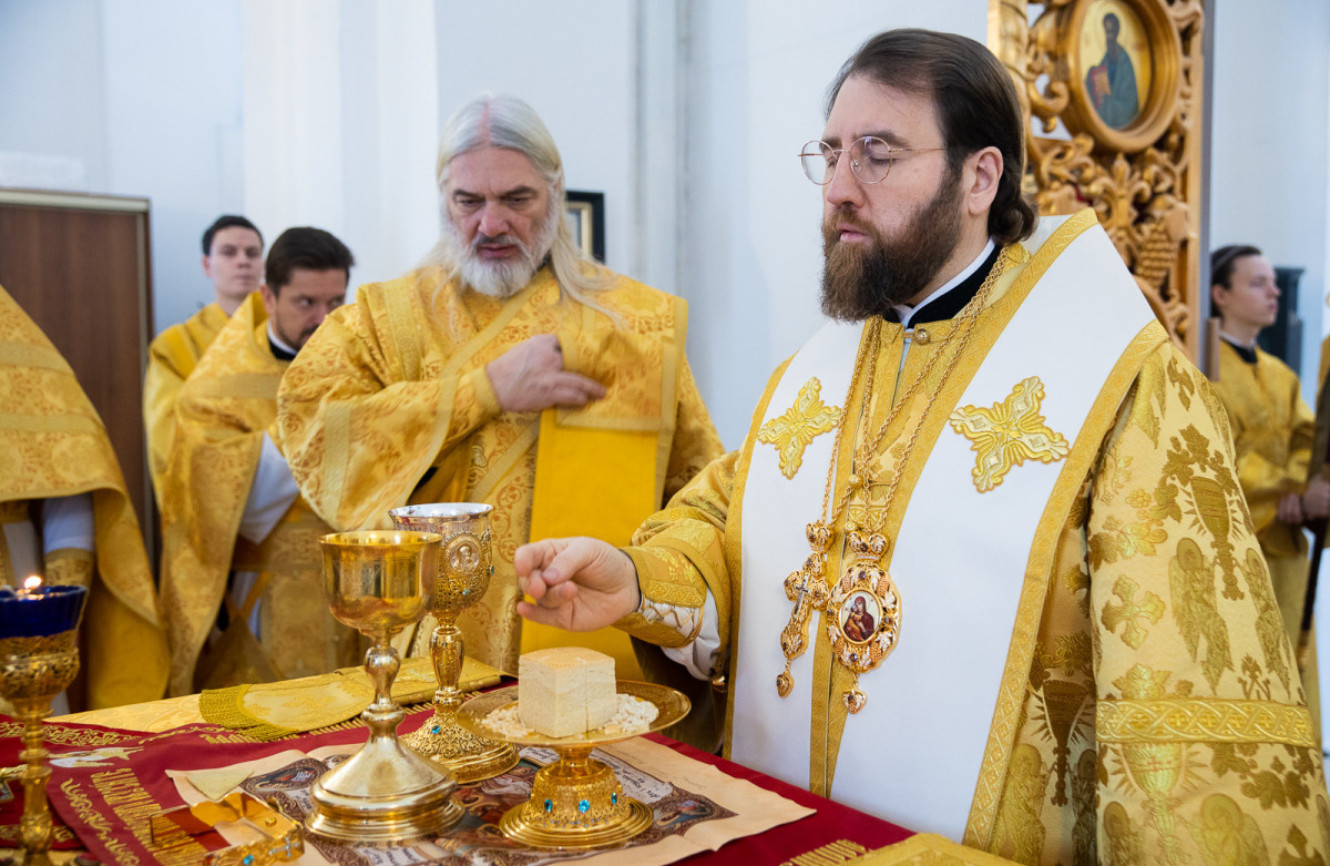 Митрополит Игнатий совершил Божественную литургию в Покровском храме с. Балтай