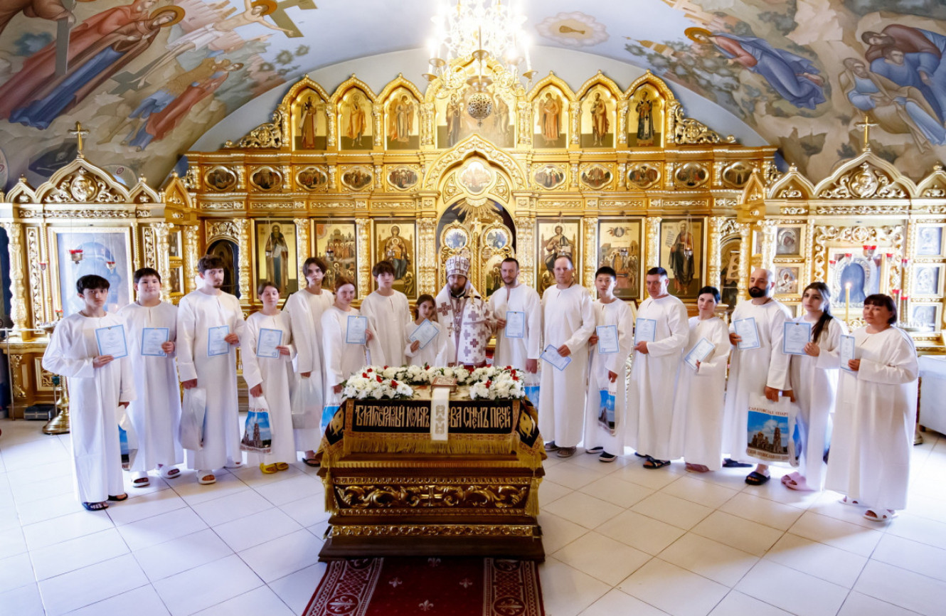 Митрополит Игнатий совершил Таинство крещения на Крещальной литургии в Свято-Троицком кафедральном соборе г. Саратова