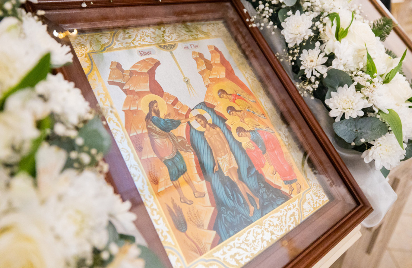 Митрополит Игнатий совершил всенощное бдение в Николо-Тихвинском соборном храме г. Саратова